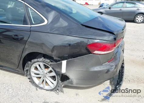 2020 Volkswagen Passat 2.0T Se из США, поврежденный, VIN 1VWSA7A33LC020072